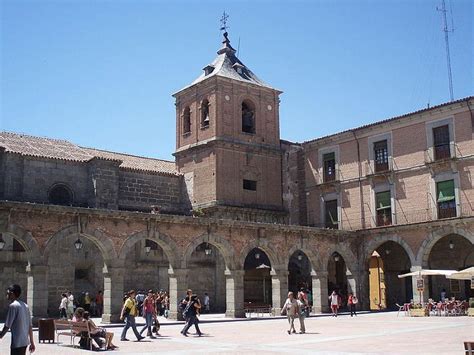 plaza del mercado chico|Plaza del Mercado Chico from Ávila, Spain –。